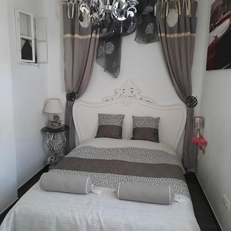 Residence Hotel De La Plage Сен-Жил-Кроа-дьо-Ви Екстериор снимка